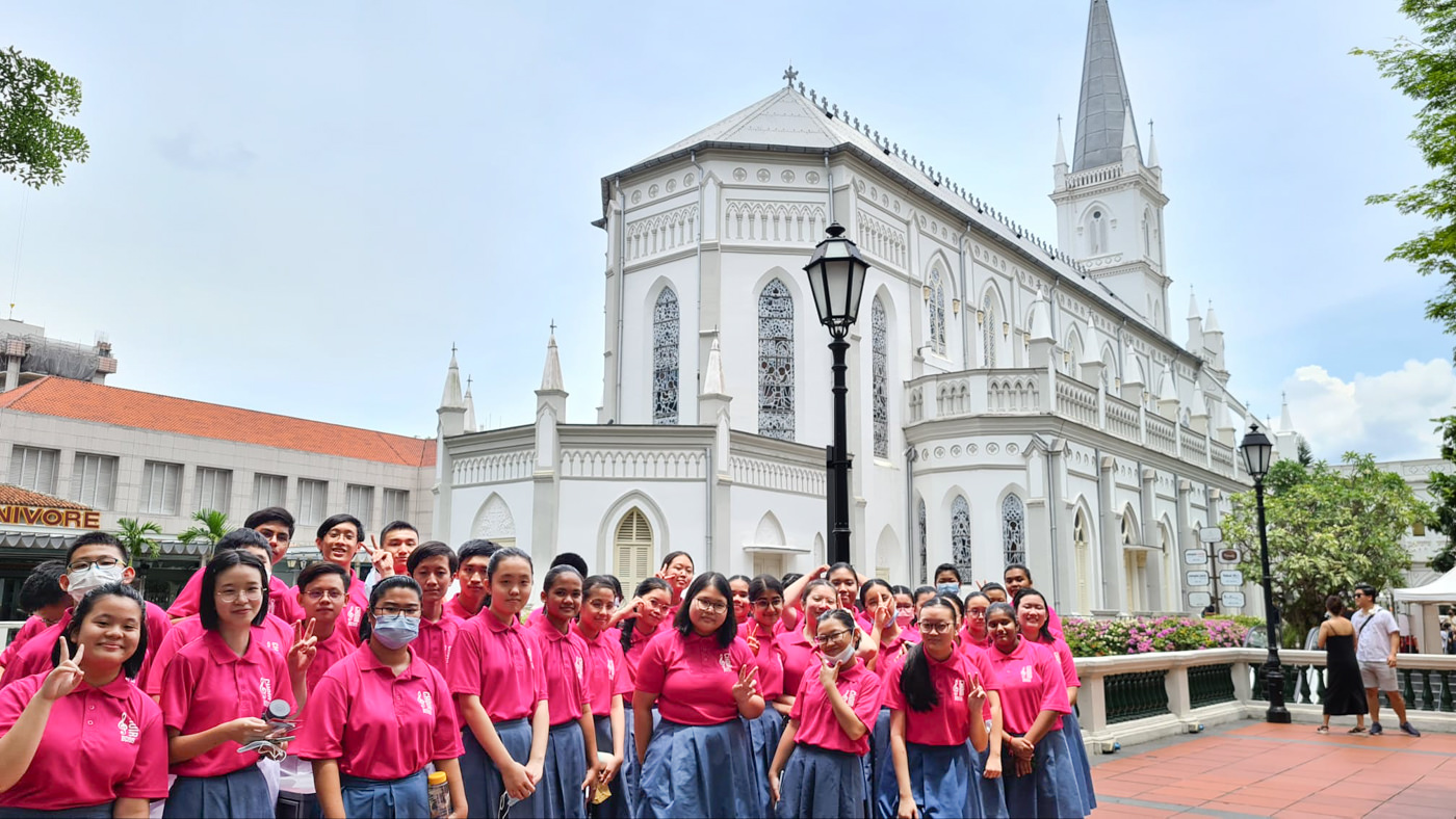 Performing at Voices of Singapore Festival 2022 at CHIJMES